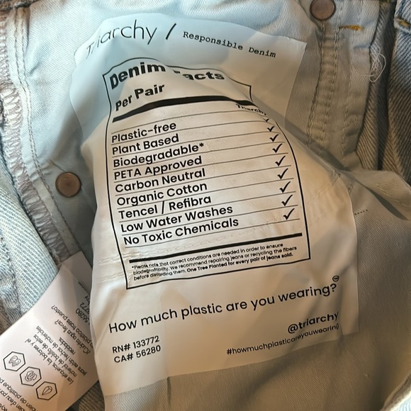 TRIARCHY High Rise Cut-off Short Color Spring Indigo
Size 30 - Picture 8 of 13